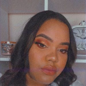 Meet your Posher, Ninoska